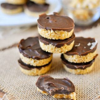 These sugar free chocolate and cashew nut cups are the perfect sweet treat to satisfy after dinner cravings.