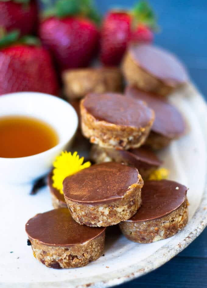 Healthy Raw Sugar Free Caramel Slice Bites perfect for satisfying sweet cravings.