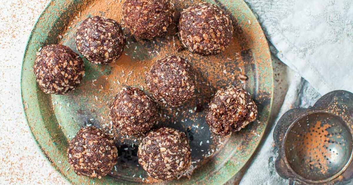 Nut Free Chocolate Bliss Balls (No added sugar)