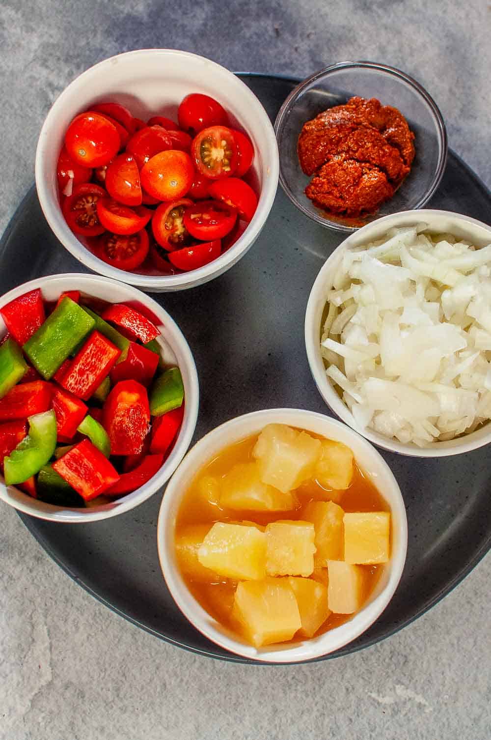 main ingredients in pineapple chicken curry