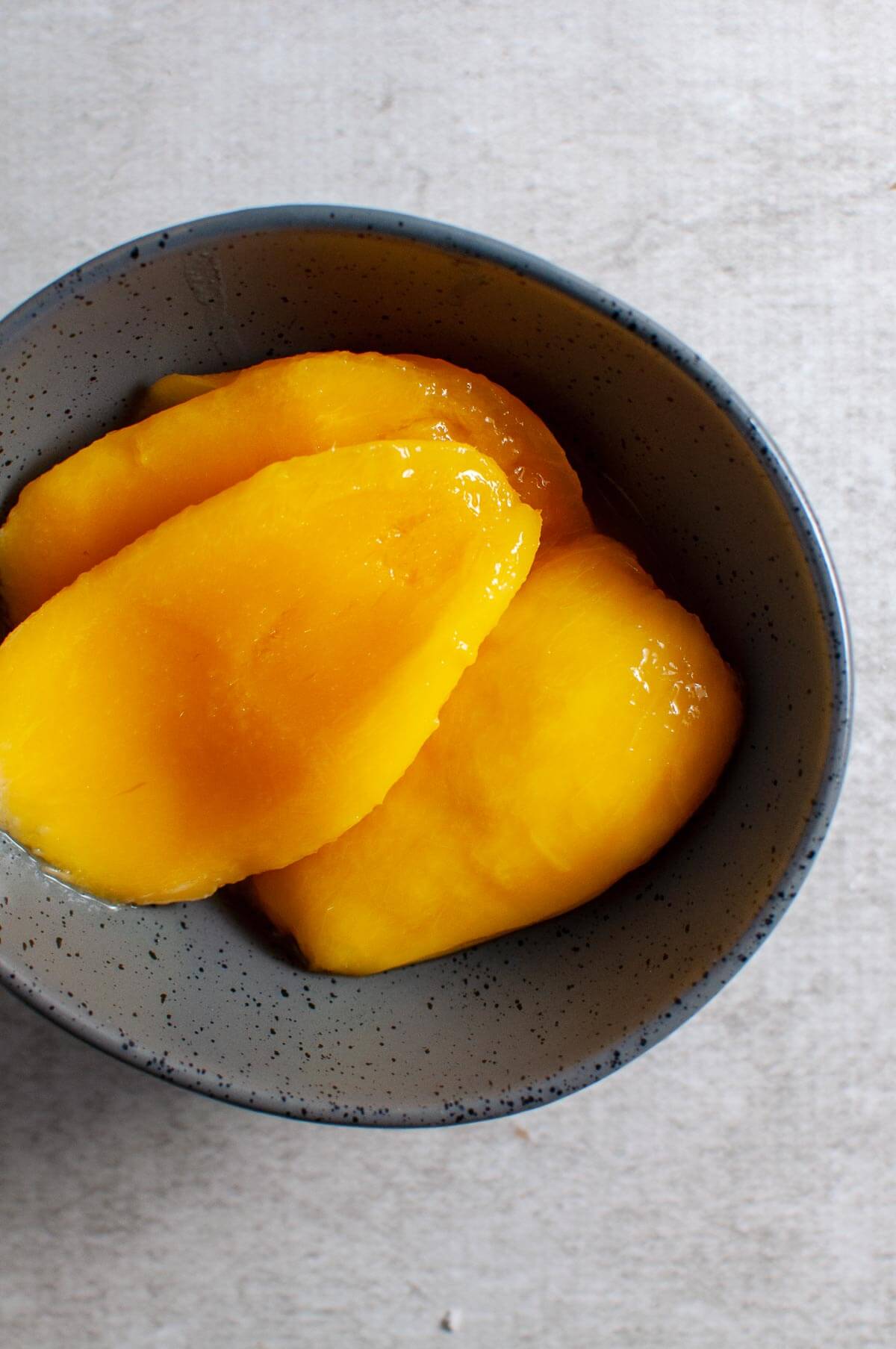 mango cheeks in a bowl