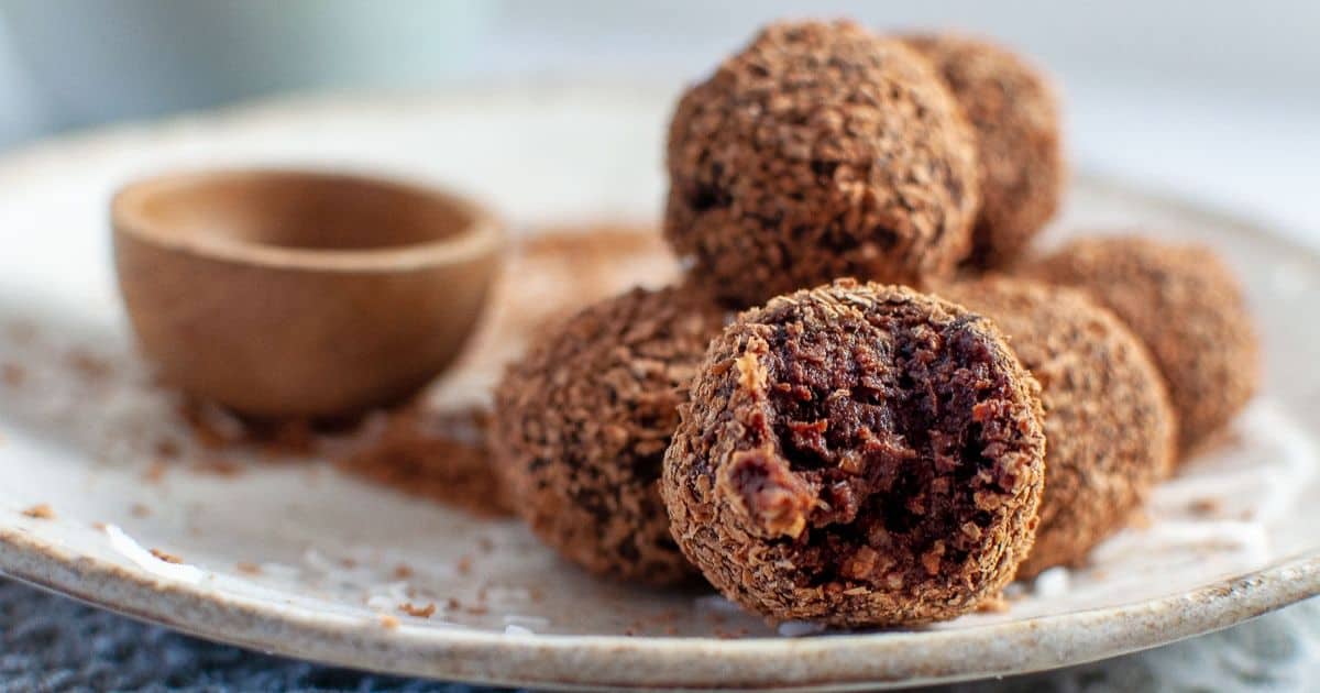 No Added Sugar Chocolate Weetbix Balls My Sugar Free Kitchen