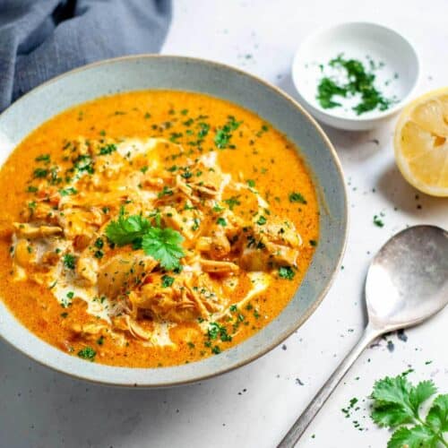 slow cooker chicken masala in a bowl