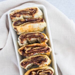 small platter of cinnamon rolls