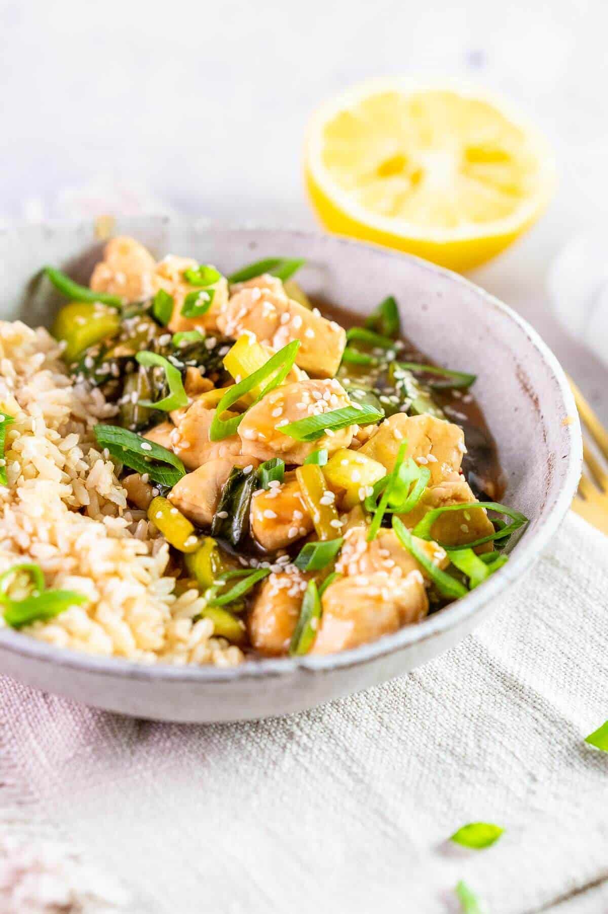 lemon chicken with shallots and sesame seed