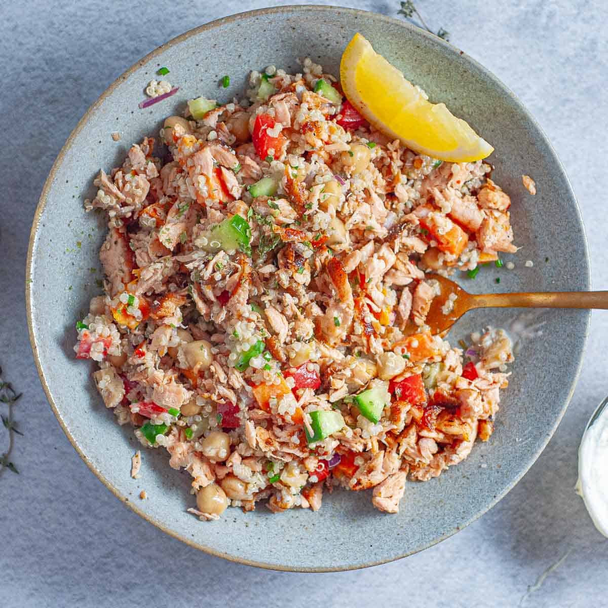 shredded salmon and quinoa salad bowl